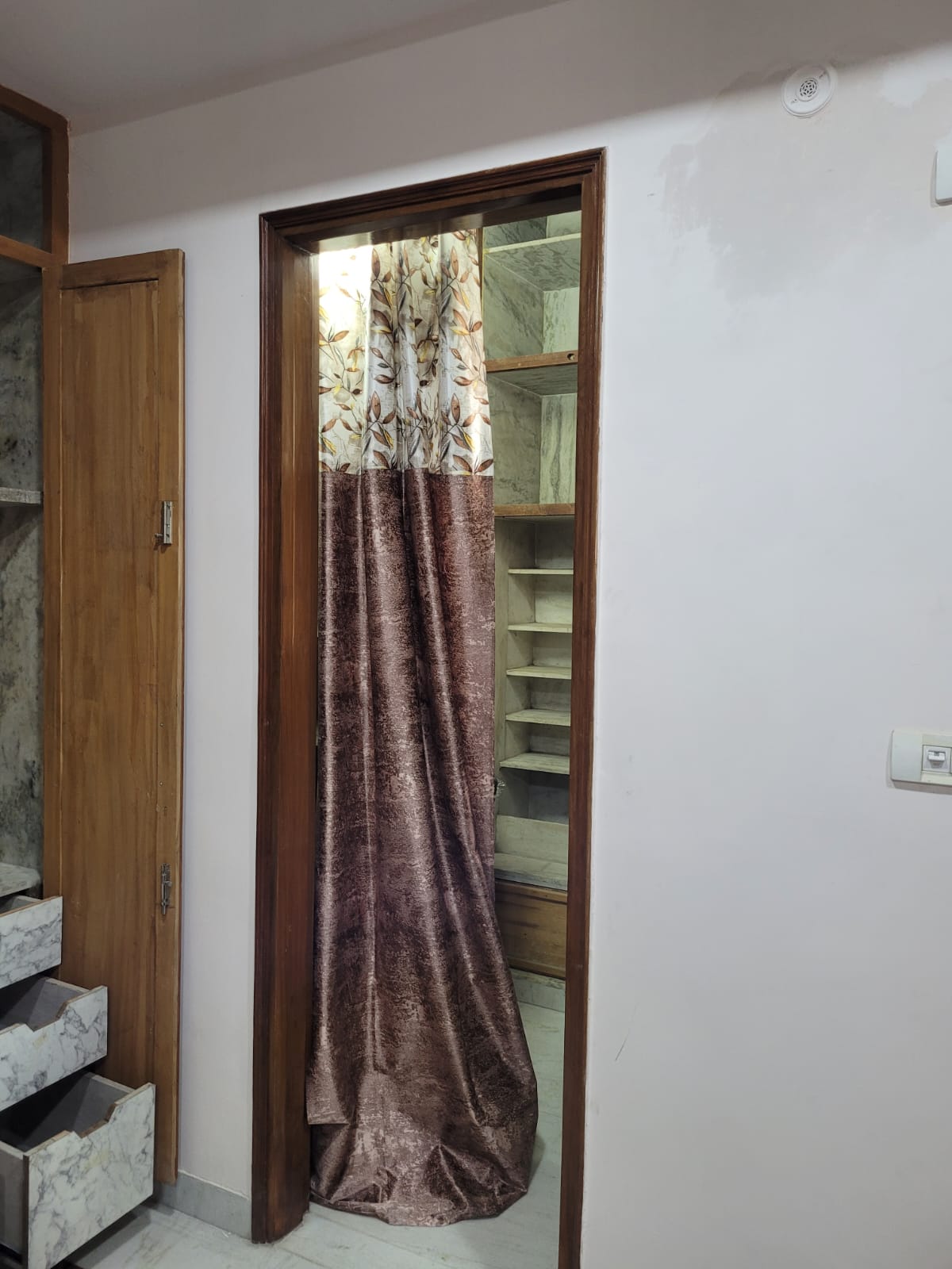 2 BHK in New Delhi