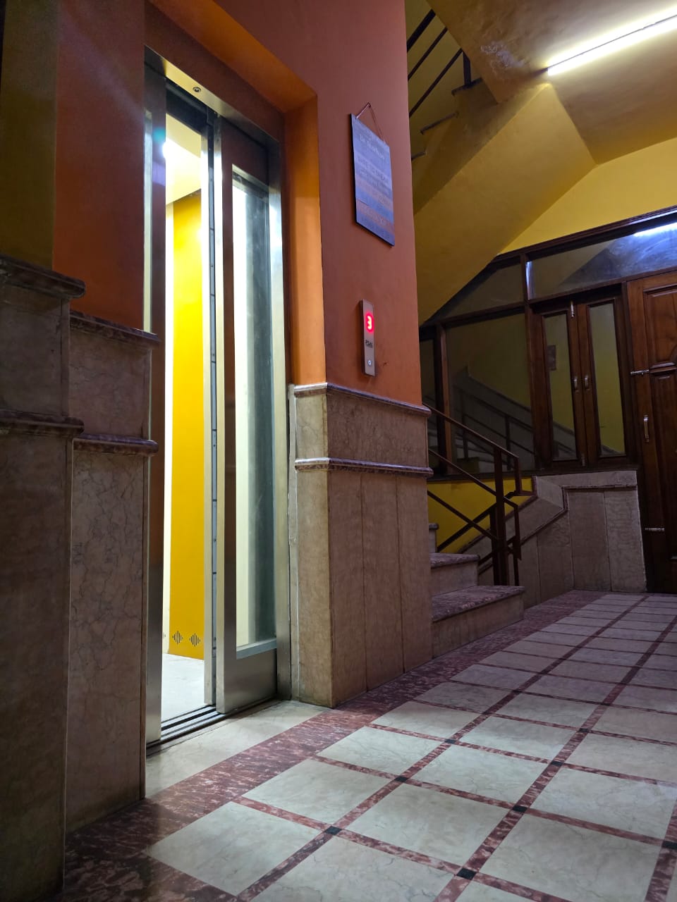 2 BHK in New Delhi