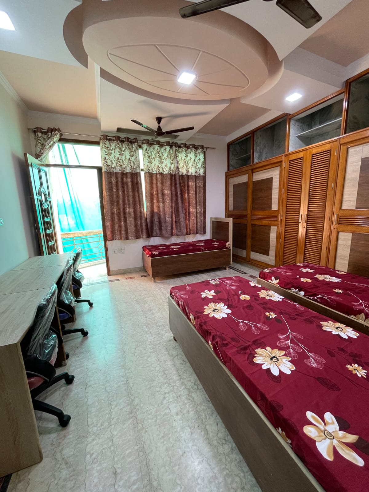 Cozy PG Room