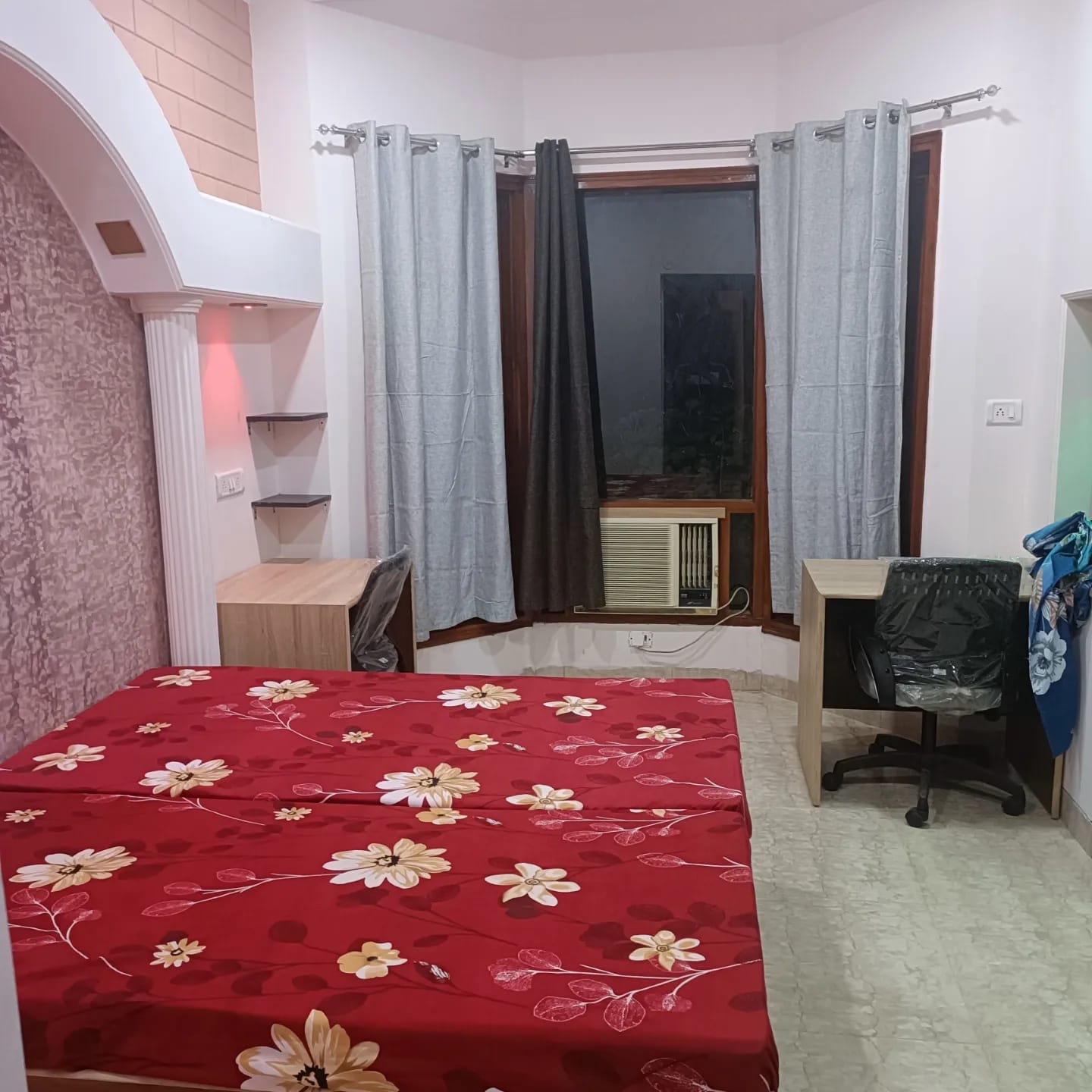 Cozy PG Room